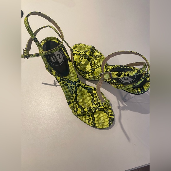 Serpentine neon green snake clear heel stiletto US 6.5 - Picture 5 of 6